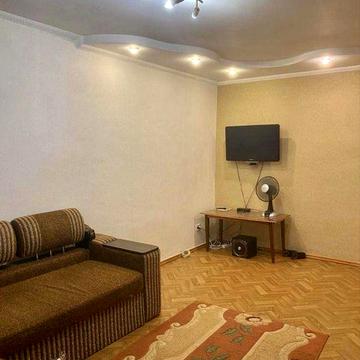 Продається 2 к квартира Центр, Пр. Центральний 4, Стадіон