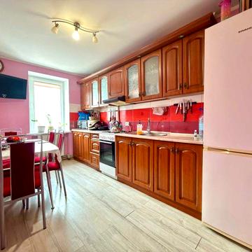 Продаж 4 кімнатної квартири в м Стрий по вулиці 50 річчя УПА