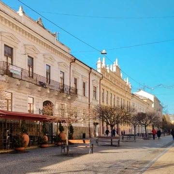 Ольги Кобилянської вул., 38