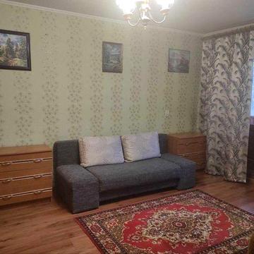 Оренда однокімнатної квартири у центрі (вул. Князів Острозьких)