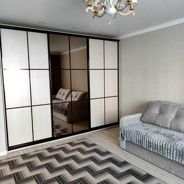 Сдам  просторную 1-ю квартиру в ЖК Мира-3 (15015)