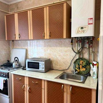 Здається 2-х кімнатна квартира, центр міста, авт. опалення