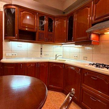 Продам 2 Комнатную квартир, Центр Города (404932)