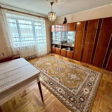 Простора 3-кімнатна квартира з індивідуальним опаленням у м. Борислав