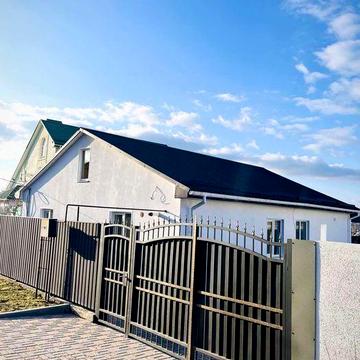 Продам сучасний новий будинок — ідеальний вибір для комфортного життя!