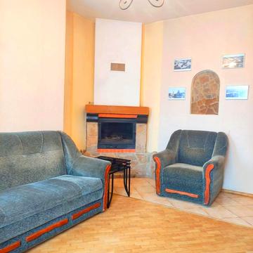 Юрківська вул., 37