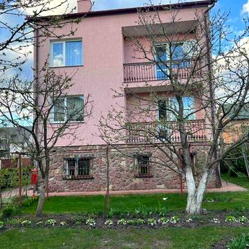 Продаж будинку в м.Винниках