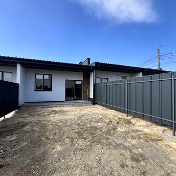 Таунхаус з великою земельною ділянкою! Єоселя!