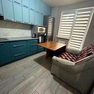 Продам 2-кімнатну квартиру з ремонтом у ЖК Континент Люстдорфська дор