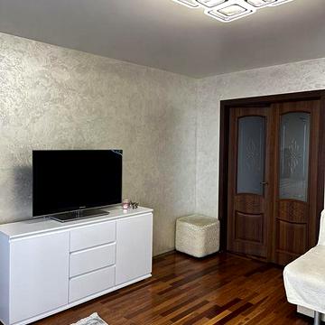 Затишна трикімнатна квартира у тихому спальному районі Луцька