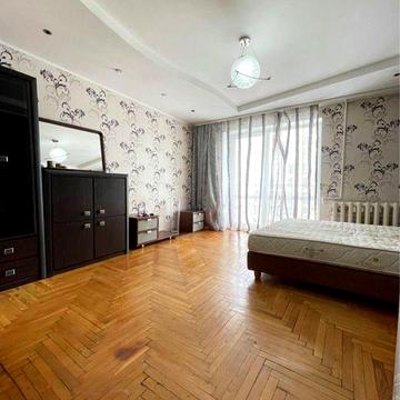 Продам квартиру 65м2 з меблями та технікою. Є власний підвал.