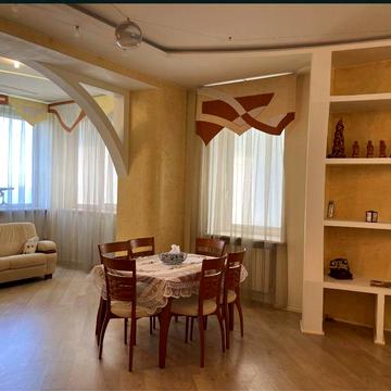 Сдам 4-х комн квартиру в жк Каркашадзе