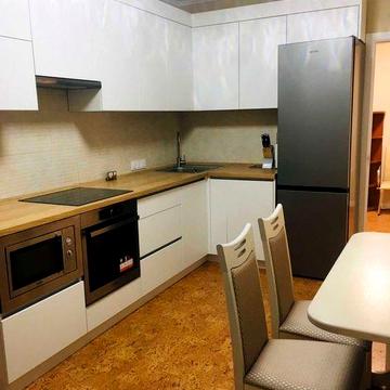 Здам роздільну 2к квартиру в новому будинку, ст.м. Мінська