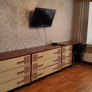 ВІЛЬНА 2-кімн на Заливній, можна сімю/2 хлопця