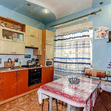 Трикімнатна квартира з характером в Історичному центрі міста