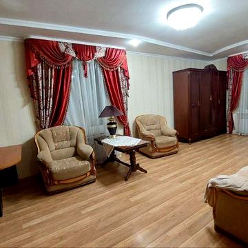 Трудова вул., 1/1а