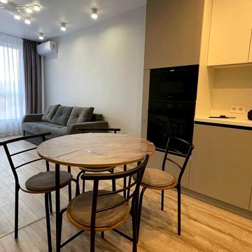 Карла Мікльоша вул., 20