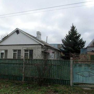 Продам частину будинку по вул. Тітова ( район Дитячої лікарні)