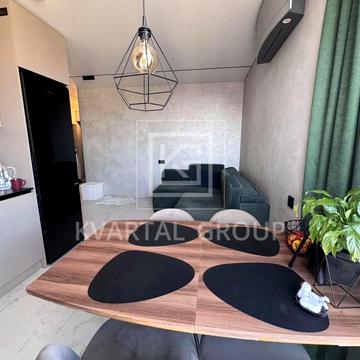 Продам стильну  квартиру в центрі міста - ЖК Central House