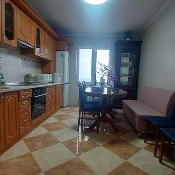 Оренда 2-х кімнатної квартири вул. Милославська, 12