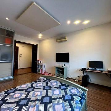 Печерськ Панаса Мирного 10, 1к квартира 55м2, світло не вимикають