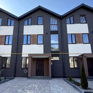 Готовий таунхаус в Авангарді в розстрочку