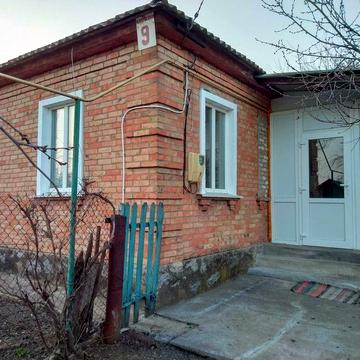 Продам будинок. Готовий варіант для життя з великою ділянкою