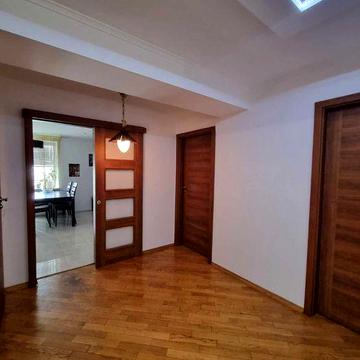 Продам 3-кімнатну квартиру проспект  Соборності