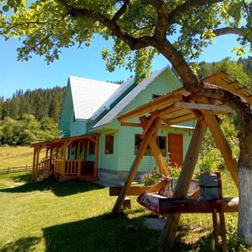 Садиба Кичера . Відпочинок в Карпатах.