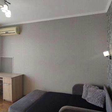 Сдам хорошенькую 1-к Черёмушки Щорса Приватбанк