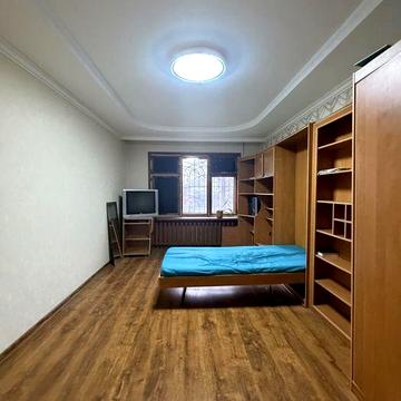 Продам 2-комн квартиру на Бреуса, Черемушки.