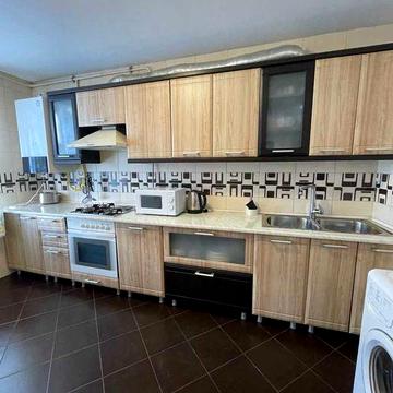 Оренда просторої та затишної 3-кімнатної квартиру в тихому районі міста