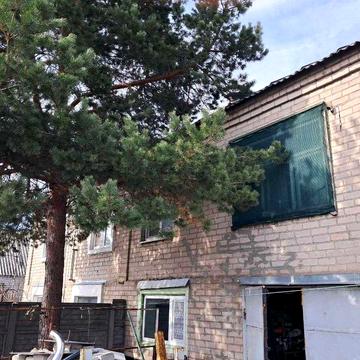 Продам частину двоповерхового будинку, Лівий берег