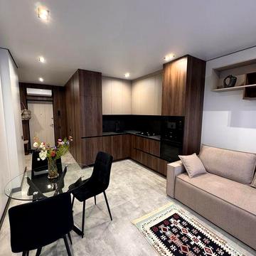 Оренда 1-кімнатної квартири з паркомісцем .