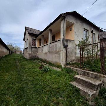 Продається будинок в мкр Горяни