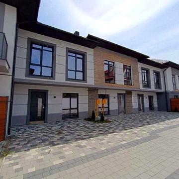 Зданий таунхаус в найцікавішій локації Крихівців