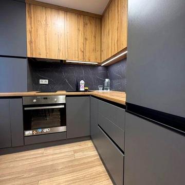 Продаж квартири на Дружбі