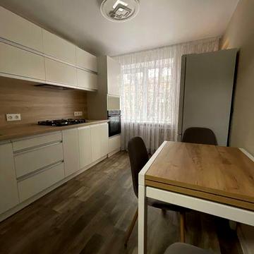 Оренда 3 кімн.кв.вул.В .Великого 10.Бровари