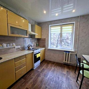 2-кімнатна квартира на Припортовій, 20