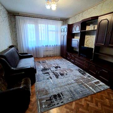 Сдам 2х комнатную квартиру на Победа 5 чешка