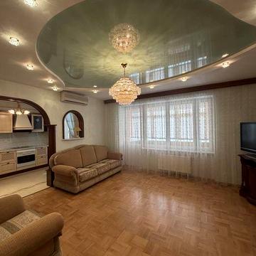 Оренда 3 к квартири метро «Печерська «,бульвар Лесі Украінки 21