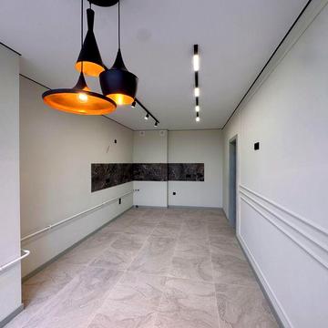 Сучасна 2к квартира з укриттям та ліфтом.