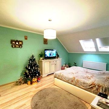 Продається Трьохкімнатна квартира 80 м.кв.  біля Самбора