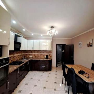 Вільна 2во кімнатна квартира Коновальця