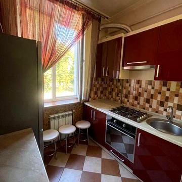 Оренда 2кім квартири вул Пластова-15тис грн