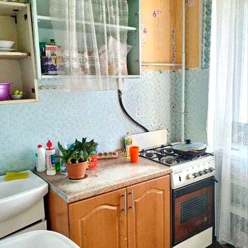 Продам двухстороннюю 2-комнатную под ремонт + отдельно гараж, ул.Киевская (Эпицентр)