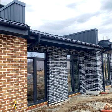 Таунхаус в гарній локації зі зручним виїздом.Газове опалення