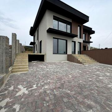 Продаж таунхаусу.