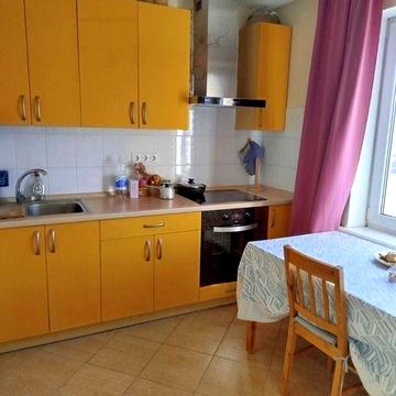 Оренда видової 2-х кімнат. квартири по вул.Ревуцького 13.