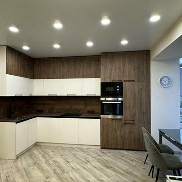 Оренда стильної 1 кімнатної кухнею-студією поруч міського озера